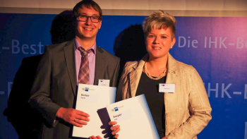 Die Azubis Patrik Becker und Lisa Kasper Die Azubis Patrik Becker und Lisa Kasper