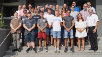 Neue Auszubildende beim Stadtwerke-Konzern 16 junge Frauen und Männer starten in ihr Berufsleben beim Stadtwerke-Konzern. (Bild Stadtwerke Saarbrücken)