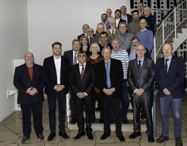 Die Jubilare (25 und 40 Jahre Betriebszugehörigkeit) der Saarbahn GmbH und Saarbahn Netz GmbH wurden vom Oberbür-germeister Uwe Conradt, dem Geschäftsführer Peter Edlinger sowie den Betriebsräten Reiner Schäfer und Siegfried Sax geehrt. (Bildquelle Stadtwerke Saarbrücken) Image