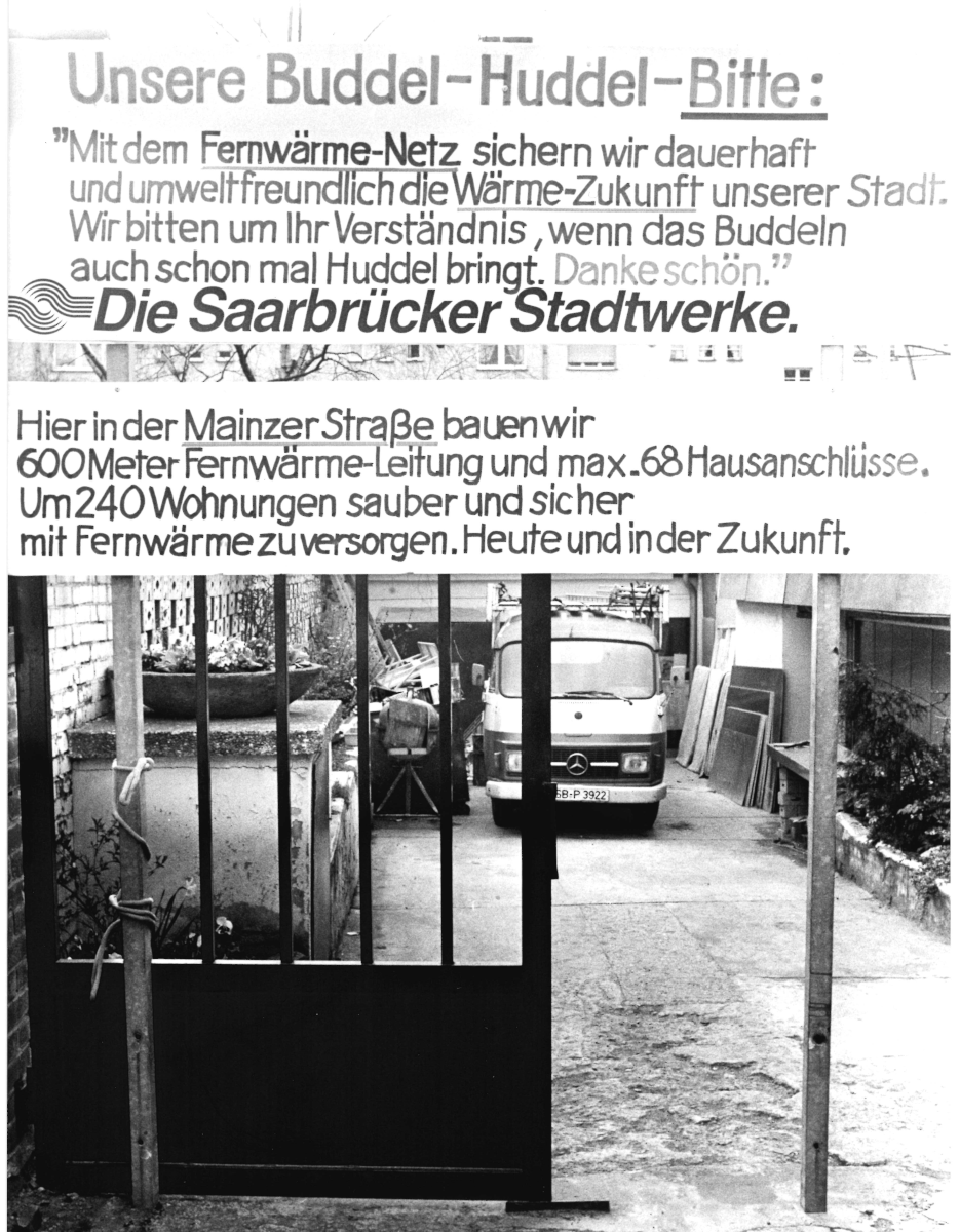 Bauplakat für den Fernwärmeausbau, 1980er Jahre Bauplakat für den Fernwärmeausbau, 1980er Jahre