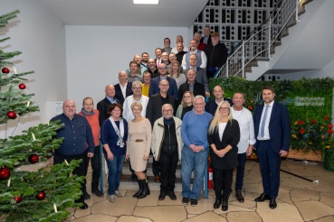 Die Jubilare (25 und 40 Jahre Betriebszugehörigkeit) der Saarbahn GmbH und Saarbahn Netz GmbH wurden von dem Saarbahn-Geschäftsführer Karsten Nagel sowie den Betriebsräten Markus Morsing und Siegfried Sax geehrt. Image